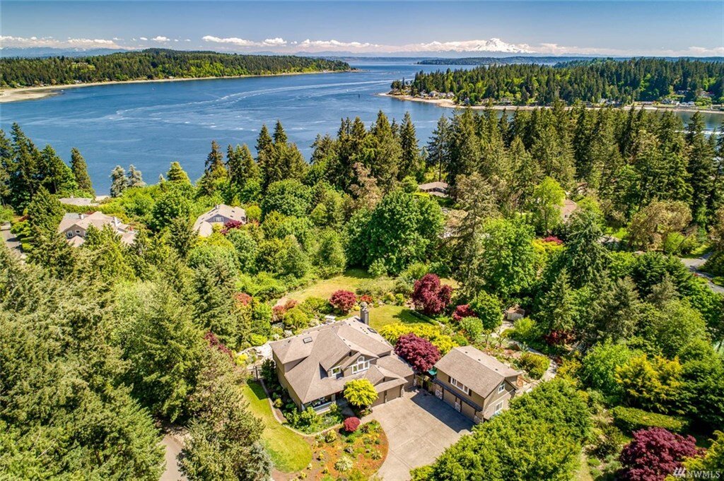 *Bainbridge Island | $1,700,000