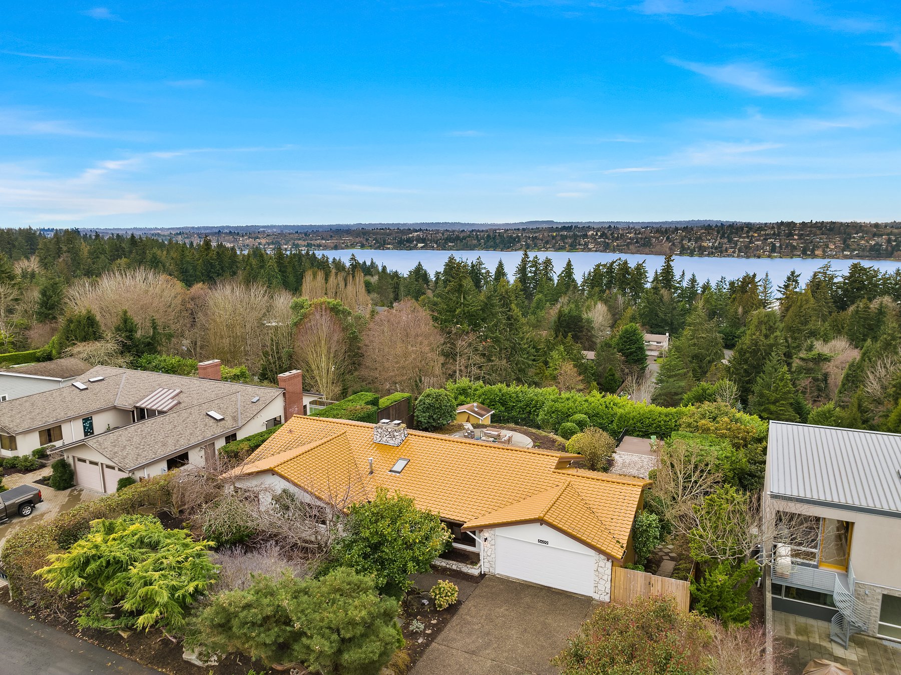 Mercer Island - $2,720,000