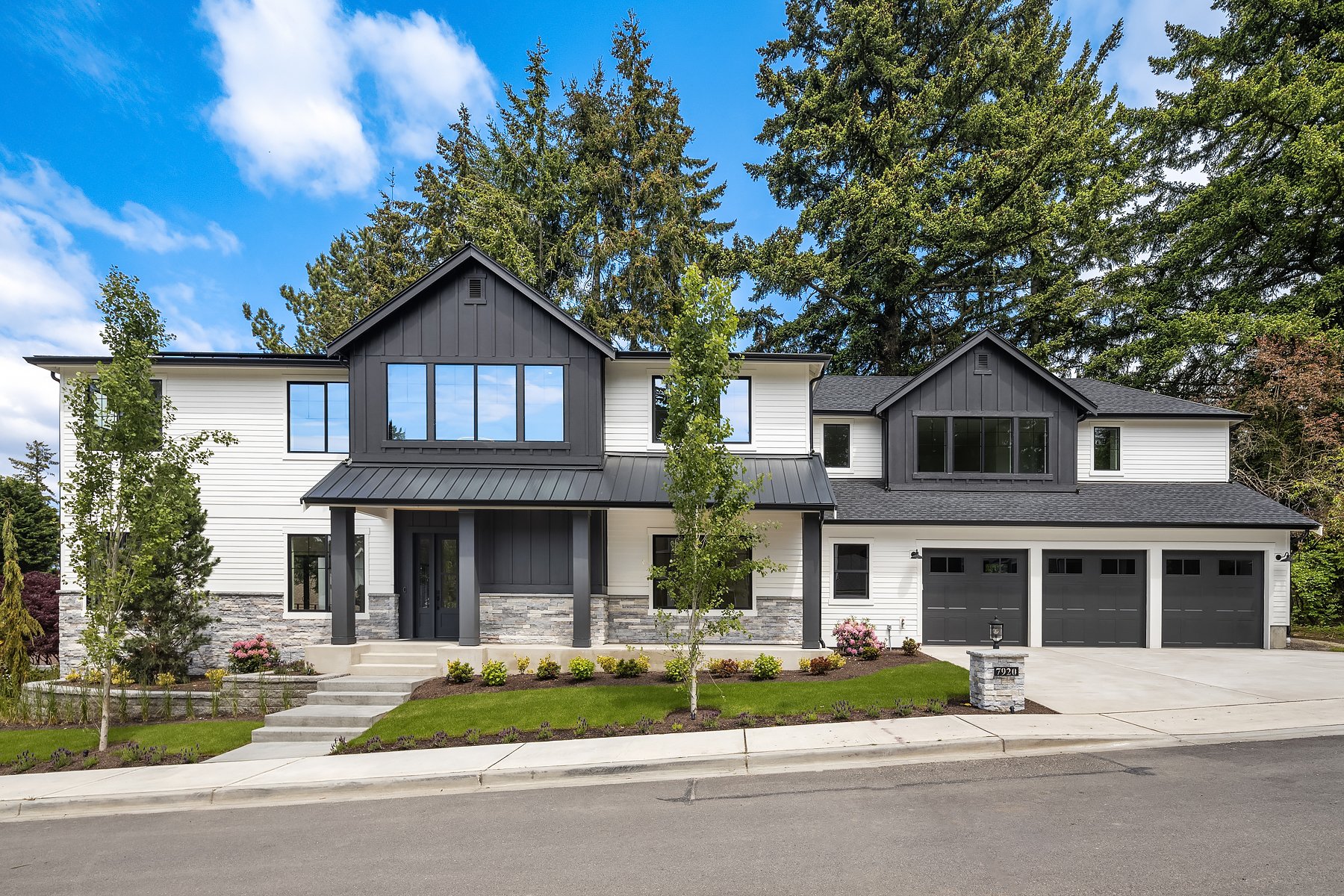 Mercer Island - $4,700,000