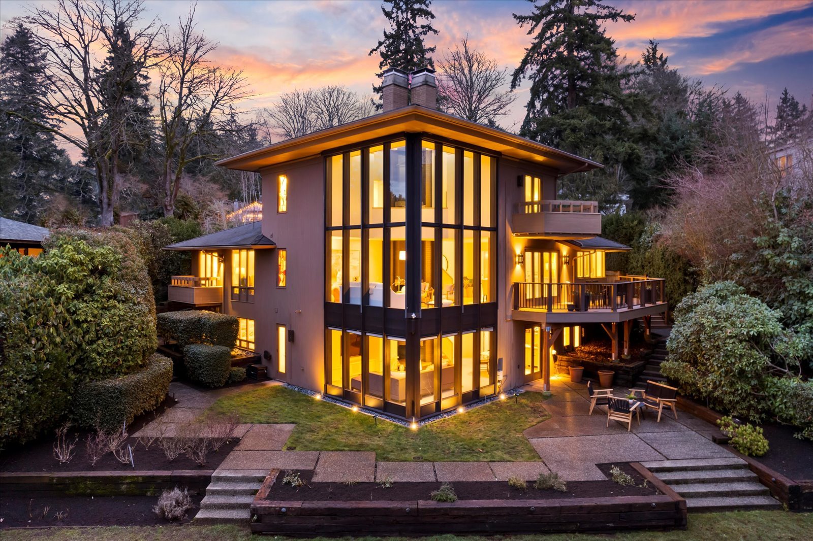 Mercer Island - $2,710,000