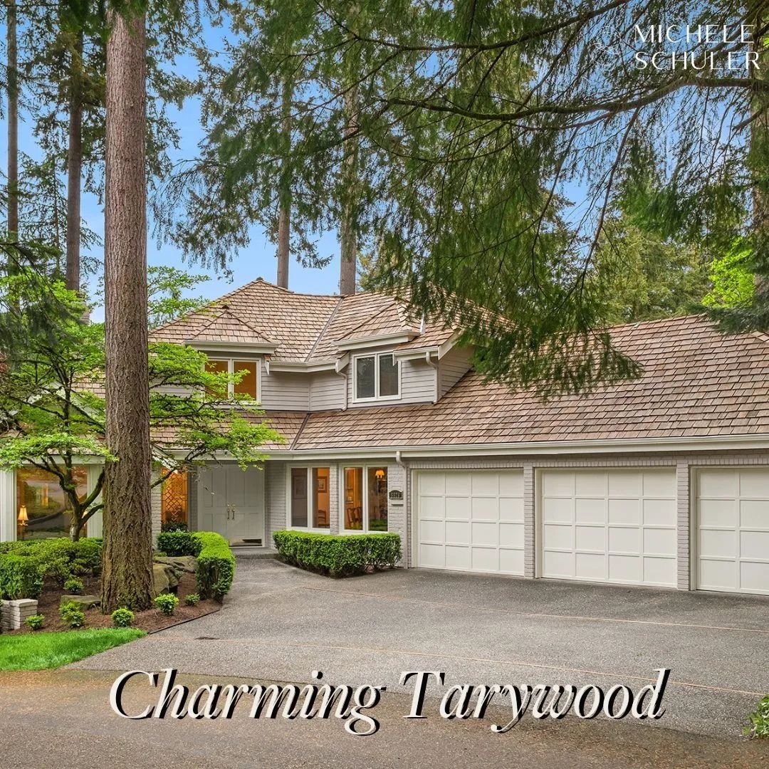 Tarywood on Mercer Island! This traditional home seamlessly blends timeless craftsmanship with modern elegance. Boasting both formal and informal spaces. Ideal for entertaining indoors or out. 

Blocks to award winning schools, shops &amp; Mercer Isl