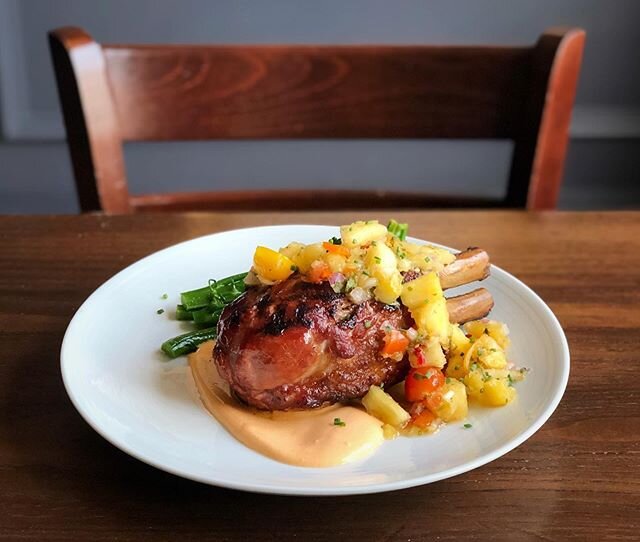 Happiness is best served smoked &amp; sauced.
&bull;
Gifford&rsquo;s Smoked Pork Chop // cold smoked chop, pineapple-fresno salsa, broccolini, sriracha crema