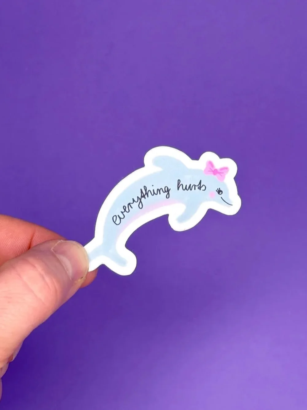 Aktuelle Gef&uuml;hlslage von @jennegrassmann sehr gut auf den Punkt gebracht. Die Sticker gibt&rsquo;s online und offline 🤌🏻🩷

Open 13-18h