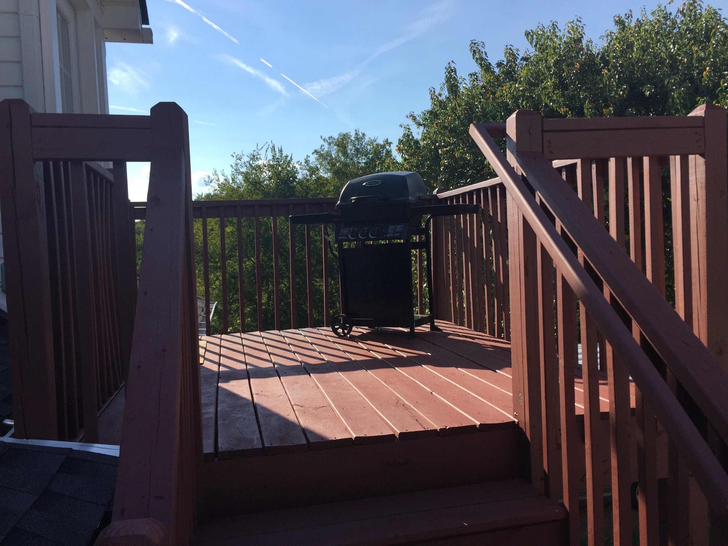 8.Deck BBQ.jpg