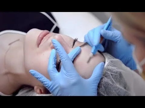 A Beauty Editor Tries Dermaplaning for the First Time