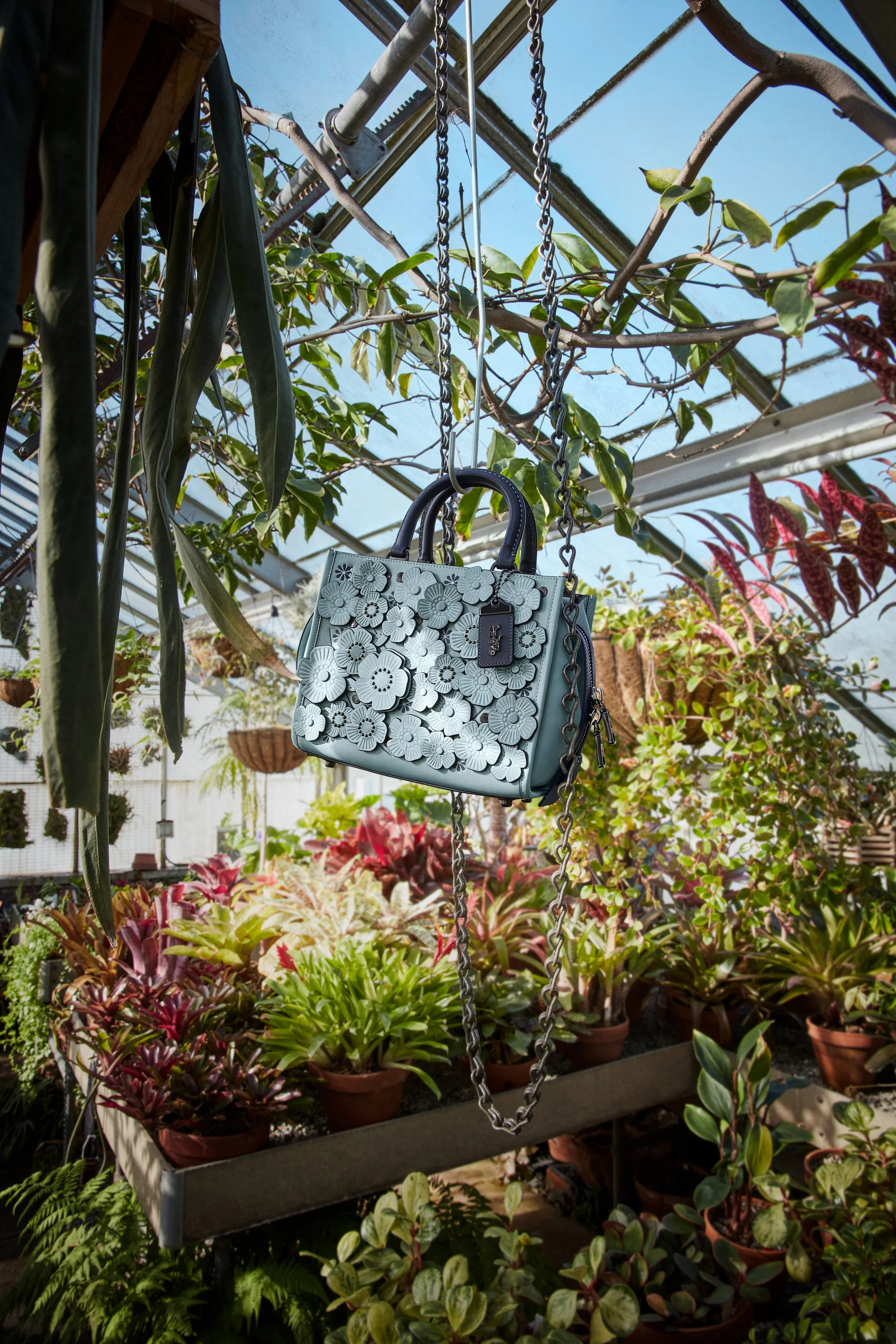  Photographer: Matthew Yoscary  Set Design: Daniel Horowitz   