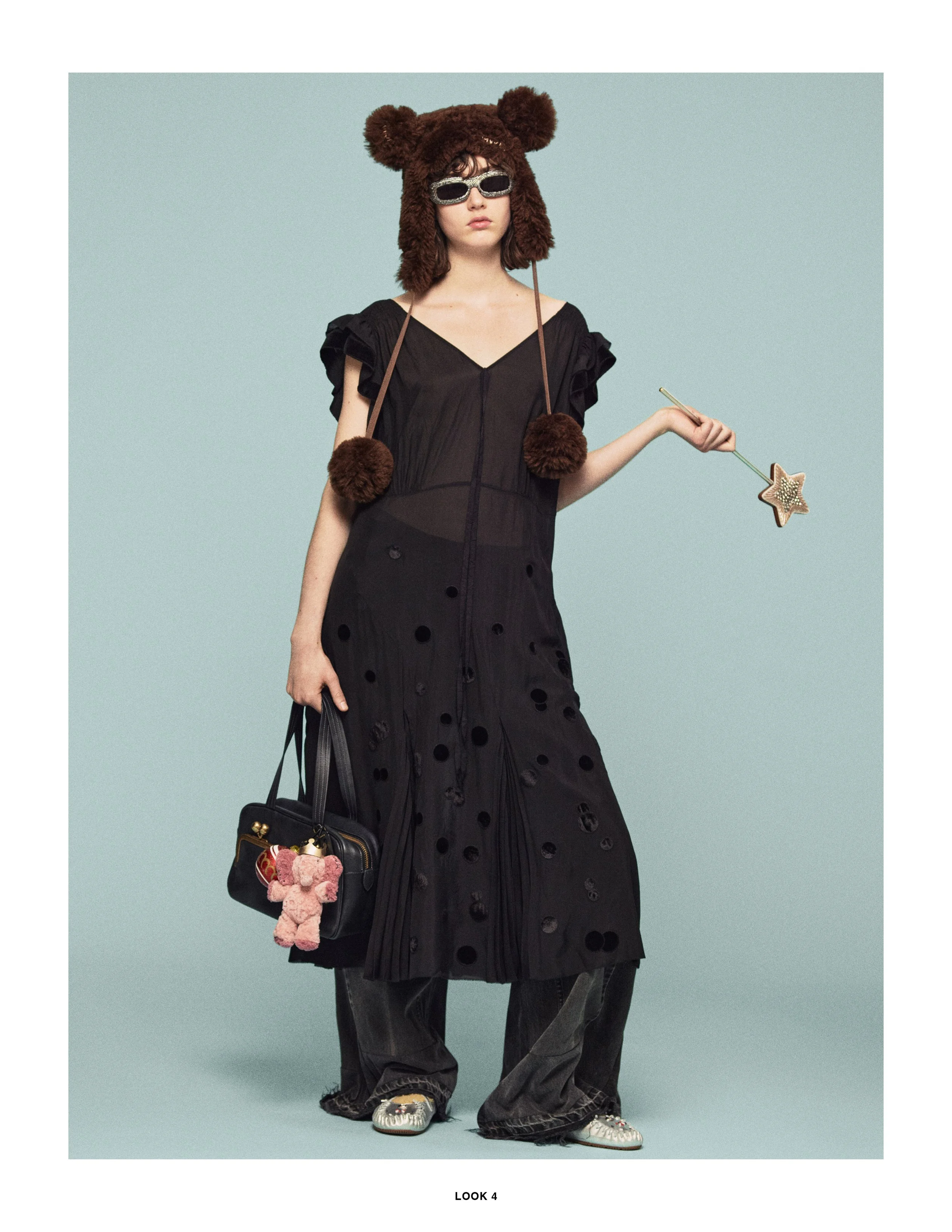 25PR94600 Winter 2025 Editorial Digital Lookbook_MECH8.jpg