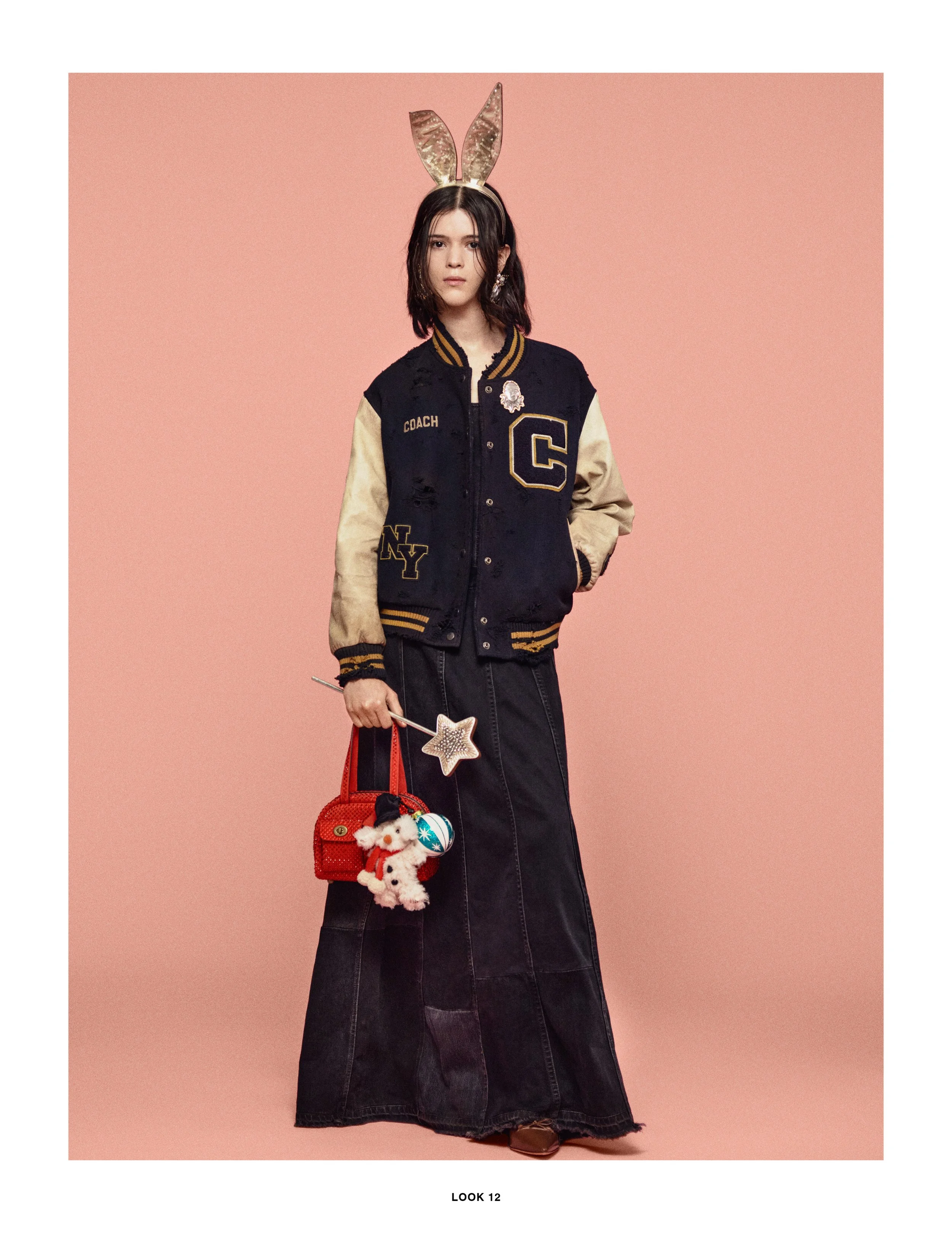 25PR94600 Winter 2025 Editorial Digital Lookbook_MECH21.jpg
