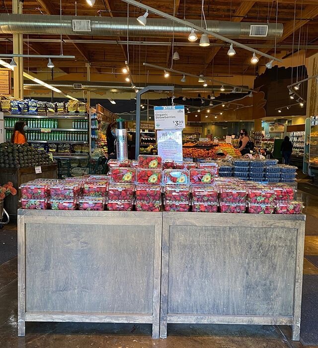Do you shop at New Leaf? 👀 Check us out at all the locations! Right now they are having a promo sale ($3.99) so hurry and get your #pandkfarms