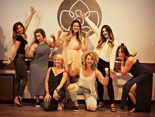 What a crew!

We had so much fun at our pre-opening toast party!

Introducing all your barretenders ✌🏼⭐️💪🏼❤️ #barretenders #barreinstructors #preopeningtoast #noleggingsparty #barrestudio #eastmesa #mesaaz #az