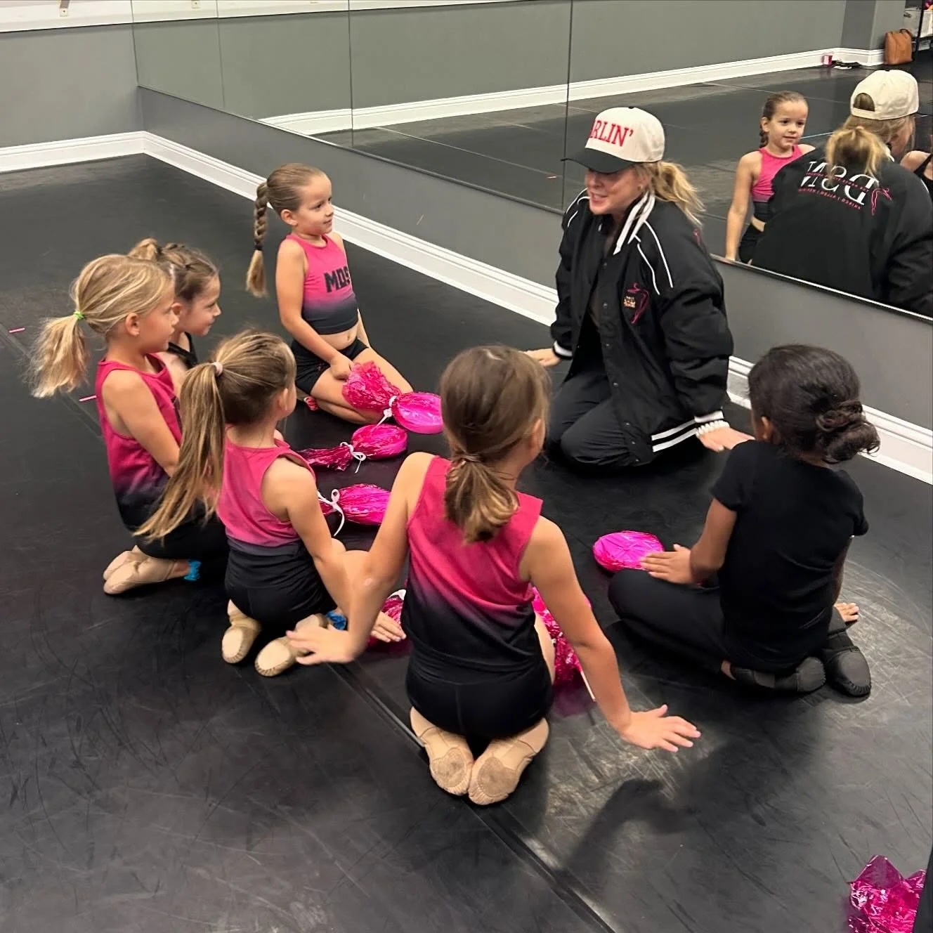 There&rsquo;s no pep talk like a pep talk from Miss Kim!! 🩷

@kmagencydance 

#thedancestudionetwork #passionartistrydance #discovertheartistwithin