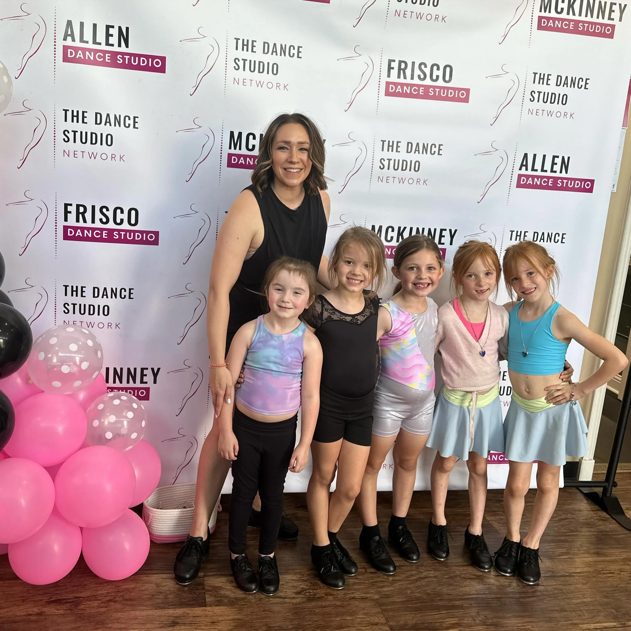 All week long, we&rsquo;ve been celebrating the end of a wonderful season! Looking forward to recital and all the summer fun! 🤩 🎉 🩷

#thedancestudionetwork #discovertheartistwithin