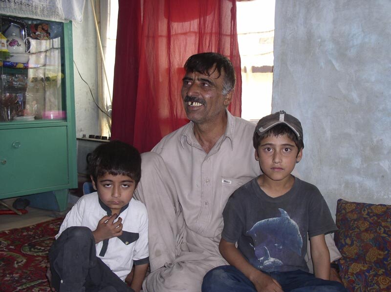 31refugee.family.kabul_.jpg