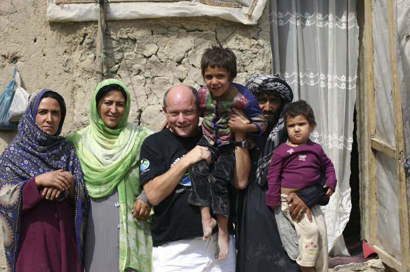 09marc.afghan.family.jpg