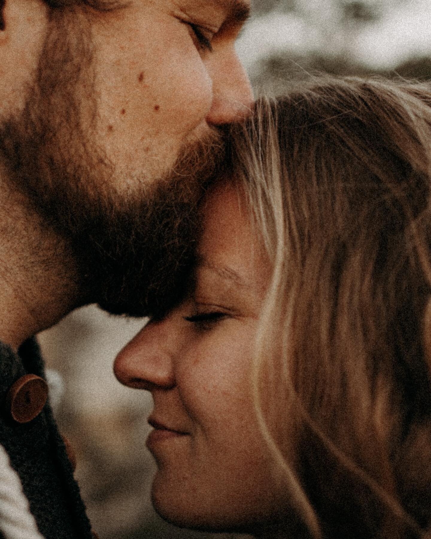 It must be love.... 
.
.
.
.
.
.
.
.
.
.
.
.
.
.

#loveauthentic #elopement #badvöslau #couplegoals #loveintentionally #coupleshoot #elopementcollective #thatsdarling #belovedstories #loveandwildhearts #muchlove_ig #justalittleloveinspo #adventurous