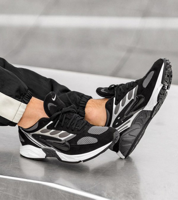nike air ghost racer grey