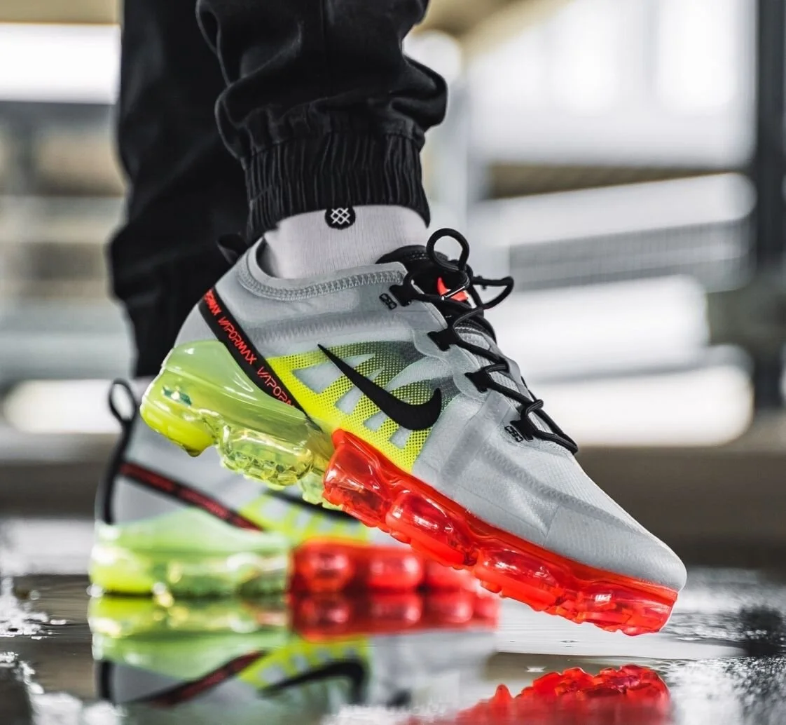 nike air vapormax neon