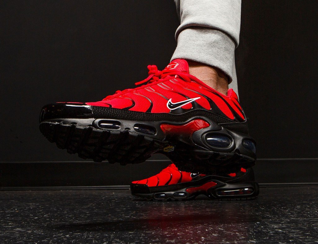 nike air max plus red on feet