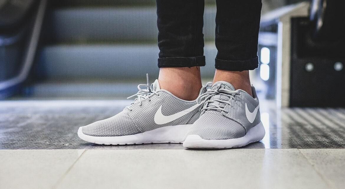 The "Wolf Grey" Nike Roshe Run Is Sale For $55! Under Cost