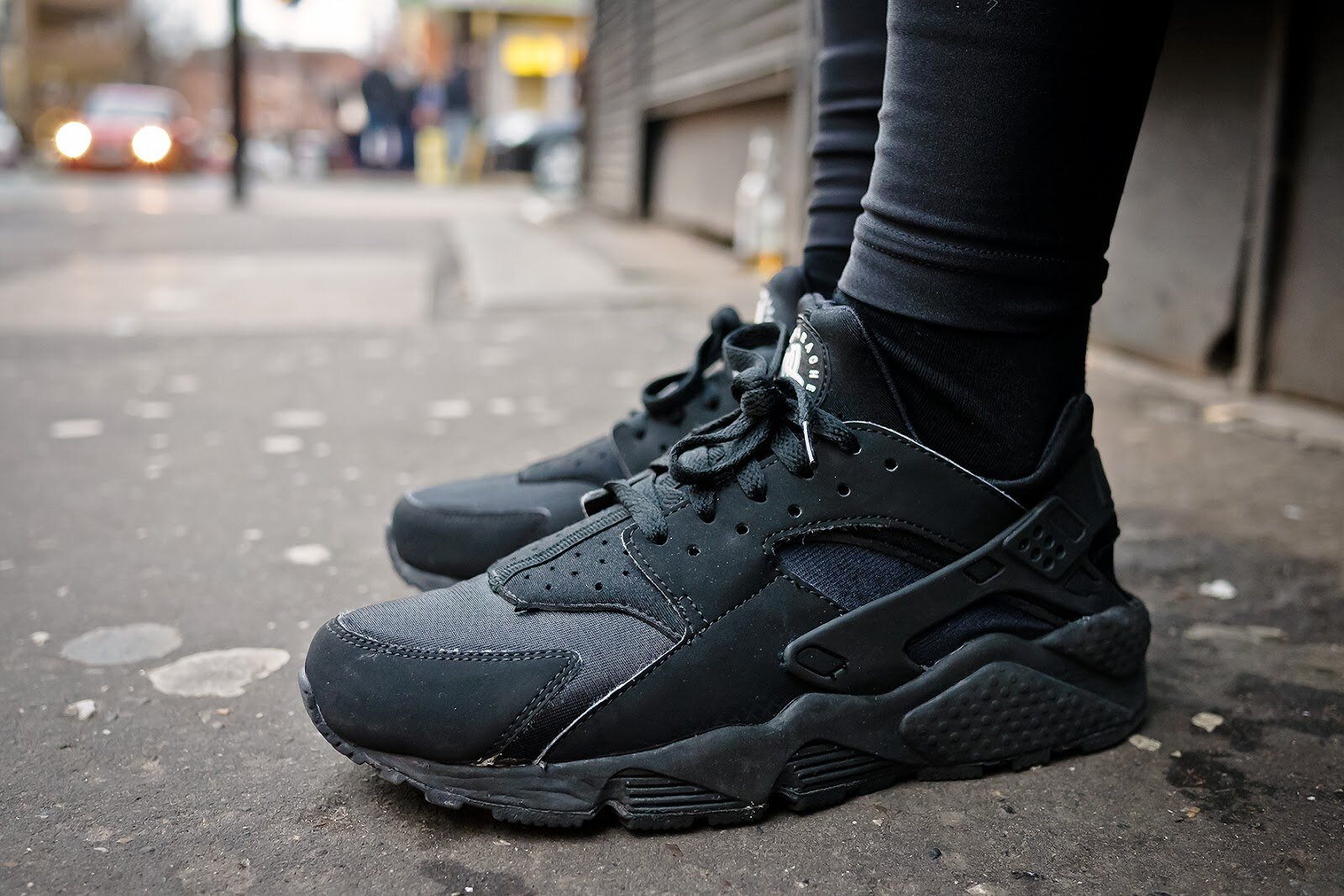 liner Interruption Relative The Nike Air Huarache Black/white Is On Sale For $88 Shipped! — Kicks Under  Cost