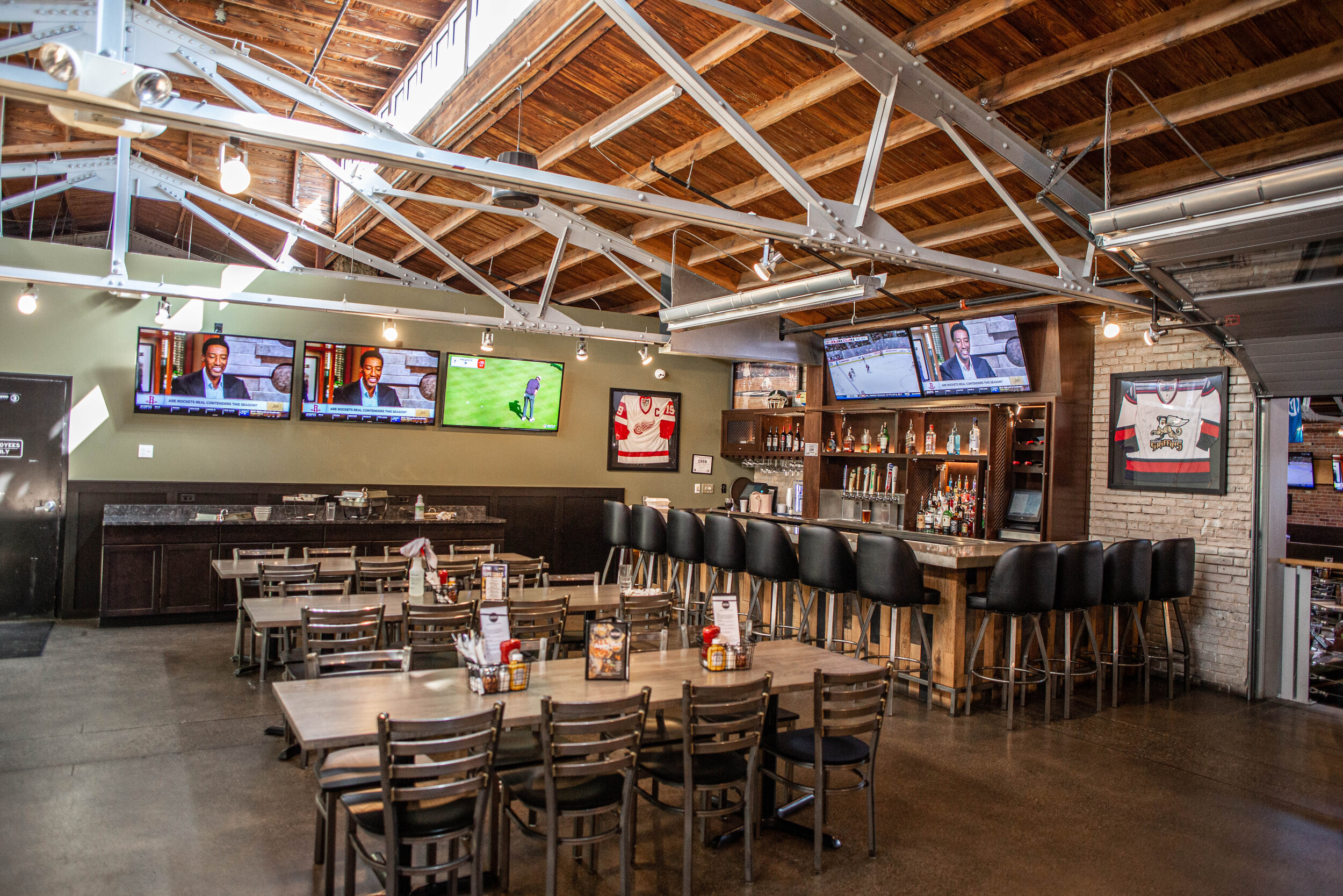 Top Sports Bars in the Grand Rapids Area to Catch a Game