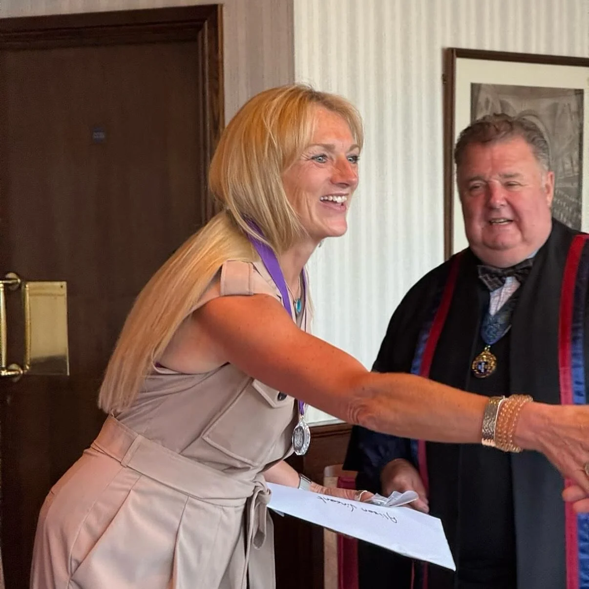 I am very proud to be admitted as a Freeman of the Worshipful Company of Glass Sellers of London last week in a ceremony dating back centuries.

The Company is a Livery Company which received its Royal Charter in 1664 from King Charles II. 

The cere