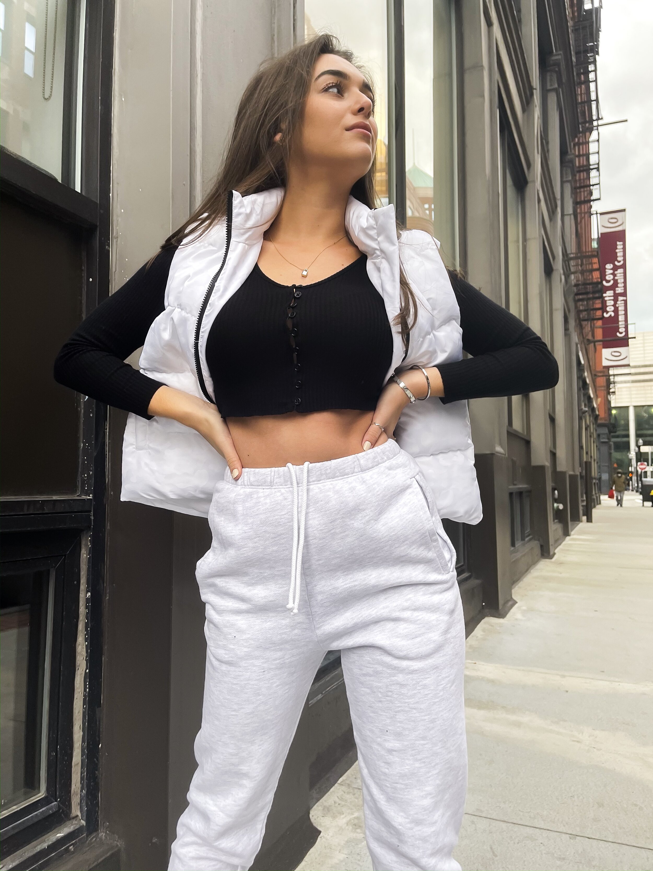 HOW TO STYLE: JOGGERS AND OVERSIZED SWEATS — LIT Living