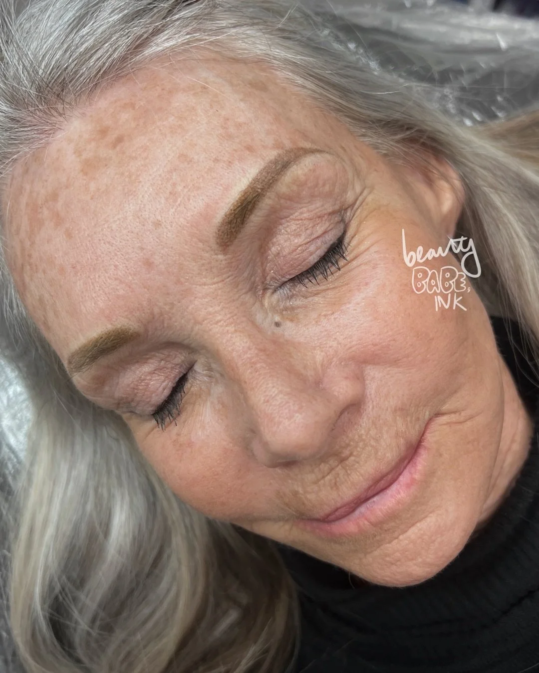 Trusting me with your face, and me taking the time to actually see you 💋🤌🏼✨

Every set starts with connection. Walking into the room and pausing from the day. A little life talk and, of course, some brow talk &mdash; it all carves the path. I list