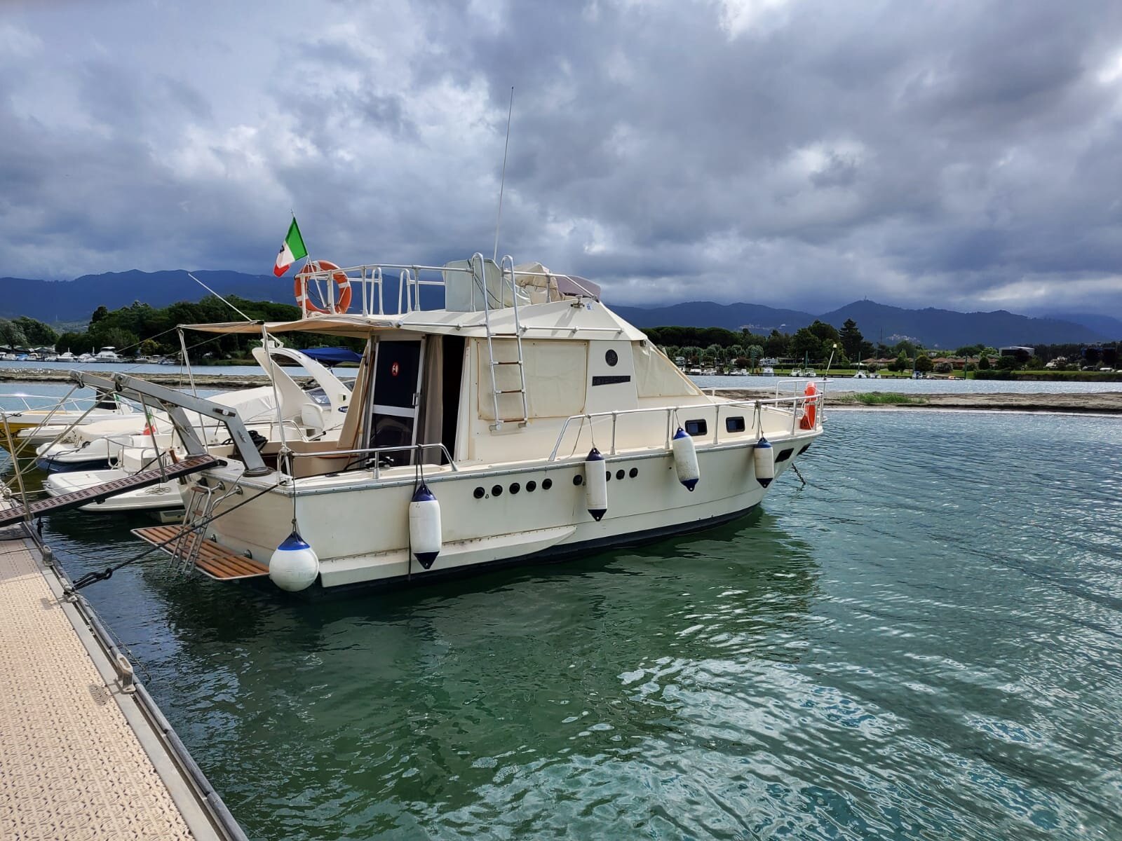 Raffaelli Typhoon 38