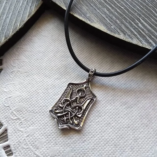 Trident medallion. Saw this design of ancient Trident in Ukrainian history book and just had to make it!  #mytotem #trident #tridentpendant #tridentmedallion #medallion #pendantsformen #pendantsforwomen #jewelryformen #jeweleyforwomen #jewelryfashion