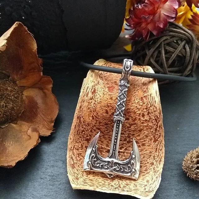 Feel yourself a warrior? Than this War Axe pendant should be a perfect totem for you.  #mytotem #pendant #pendantformen #jewelryformen #axe #axependant #waraxependant #jewelrydesign #sterlingsilver #sterlingsilverjewelry #fashionjewelry #jewelryfashi
