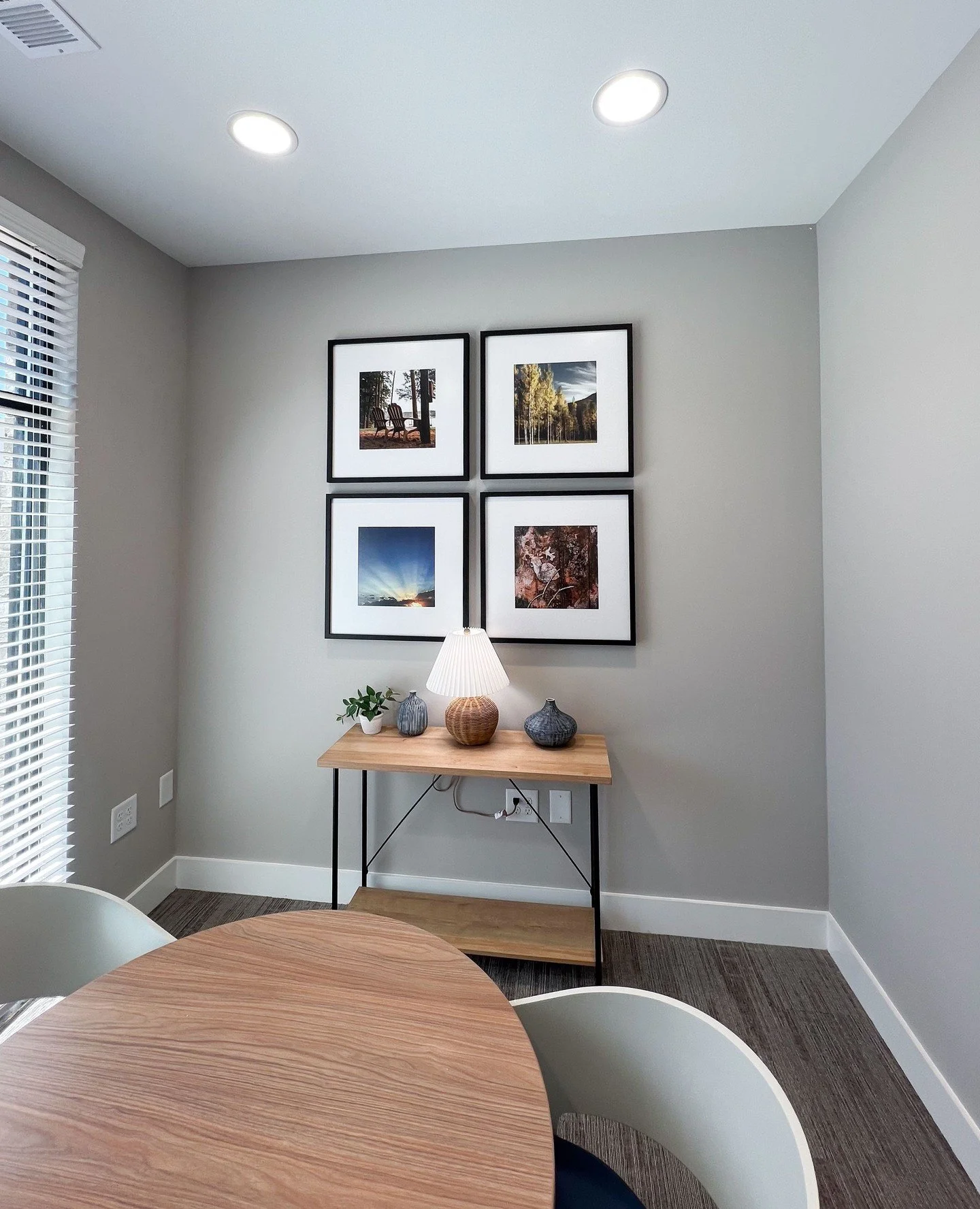 Organic textures, soft botanicals, and local flair: Fairview Terrace, rooted in Georgia.⁠
&bull;⁠
&bull;⁠
&bull;⁠
&bull;⁠
&bull;⁠
#creativeart #creativea #artsolutions #corporateart #interiordesign #commercialdesign #corporatedesign #hospitalityart #