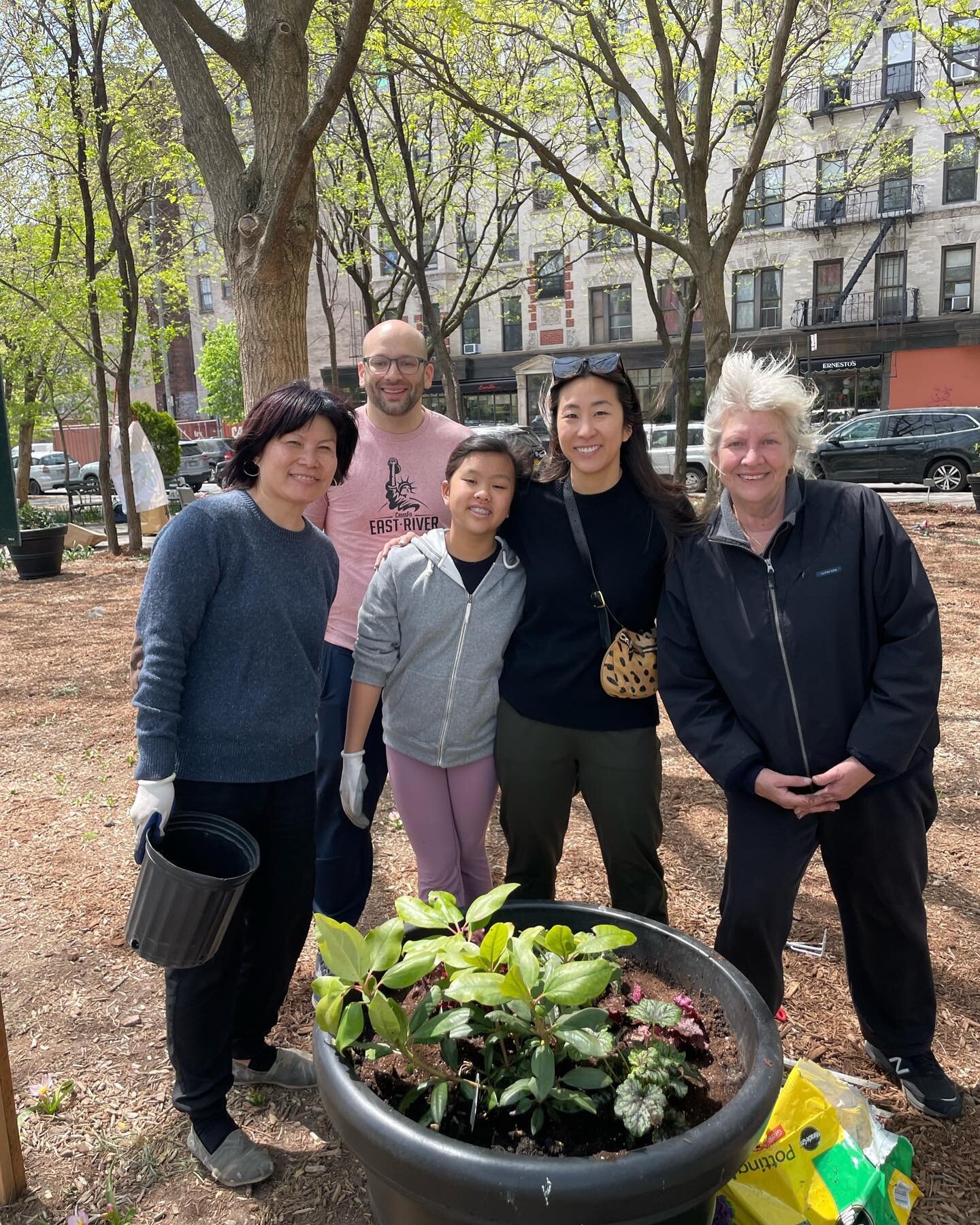 Happy #EarthDay from Montgomery Triangle Park with @friendsofmtp. Charlotte and I picked up trash, including 262 cigarette butts, and planted flowers with our Gouverneur Gardens neighbors Barbara, Dan and Fannie! 🌎🌷