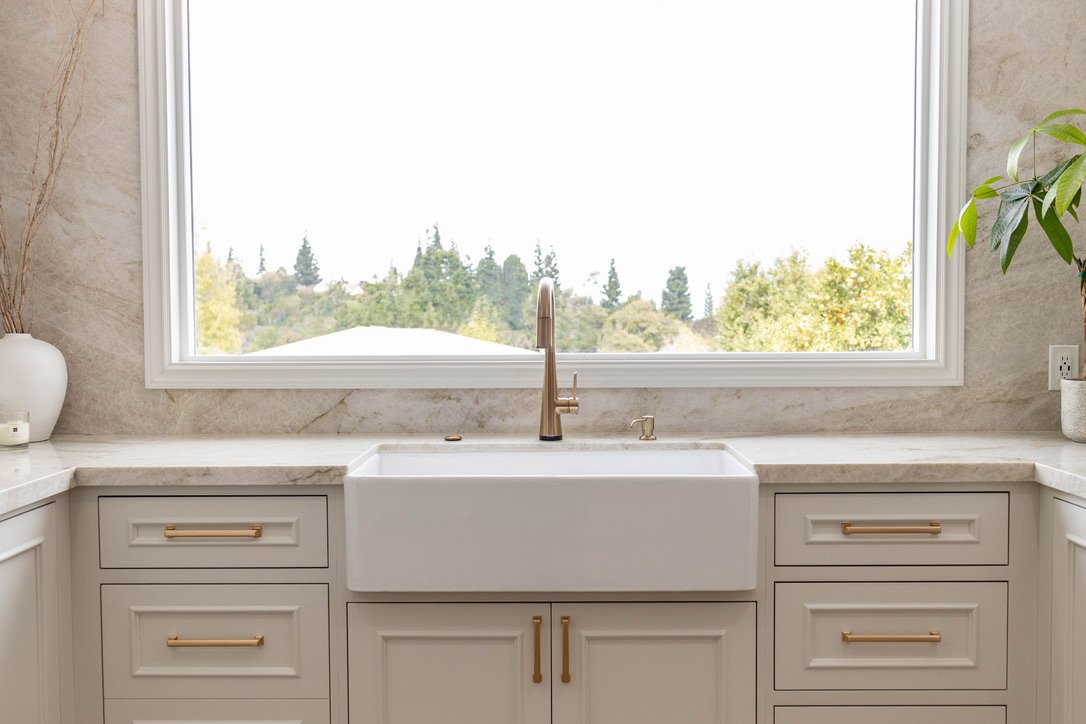 Porcelain Sink Cleaning