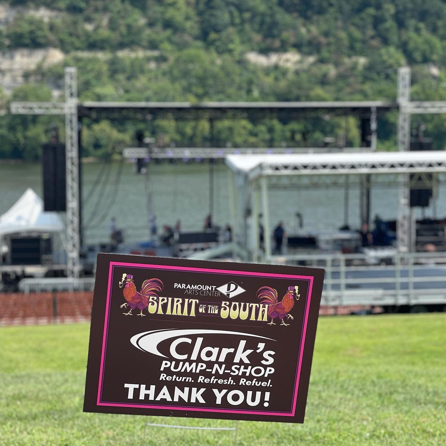 The port of Ashland is ready to rock with @blackberrysmoke  and the @allmanbettsband brought to you by the @paramountartscenter 

Tickets still available.