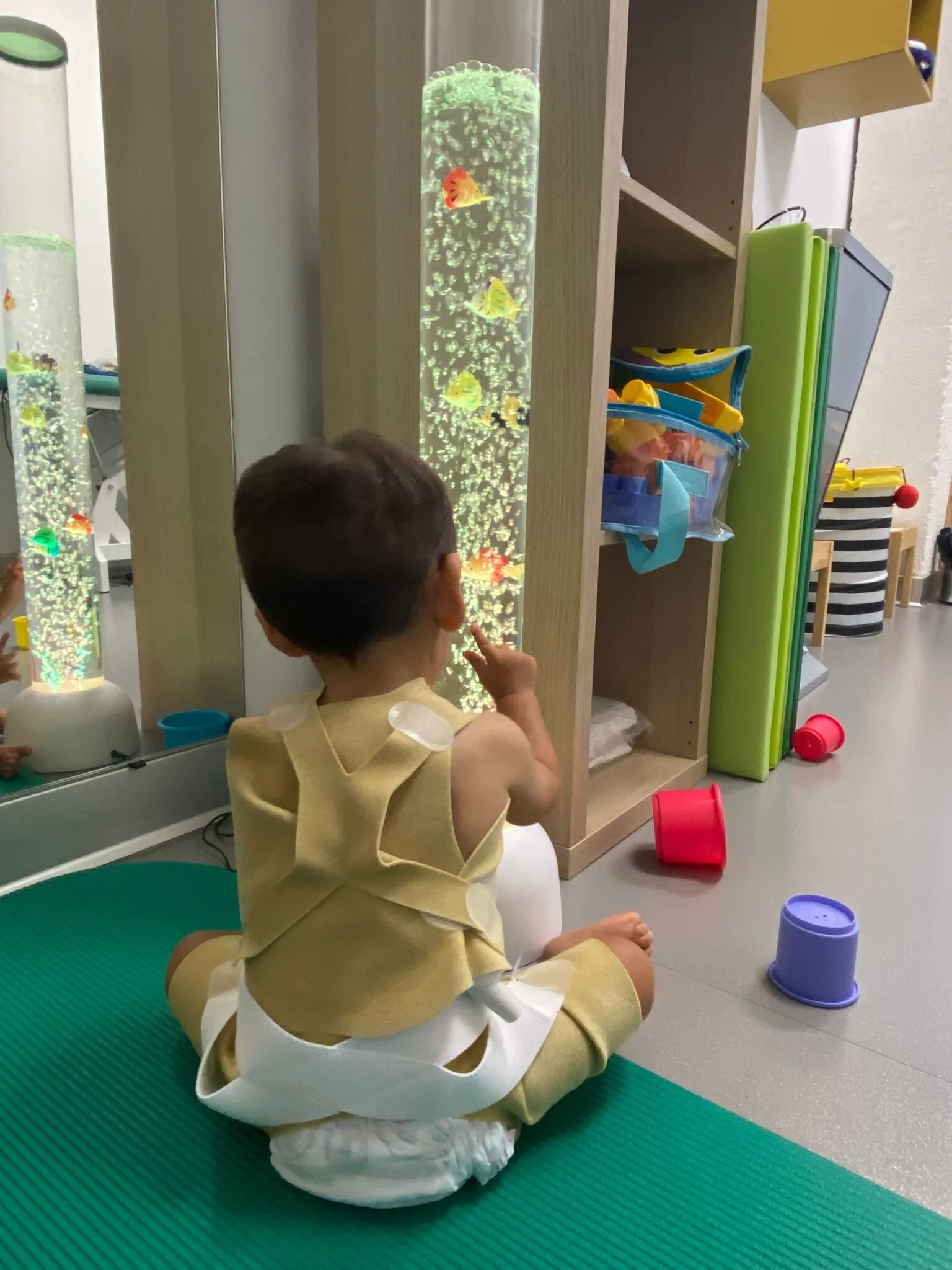 Sistema terapéutico "THERATOGS" para niños