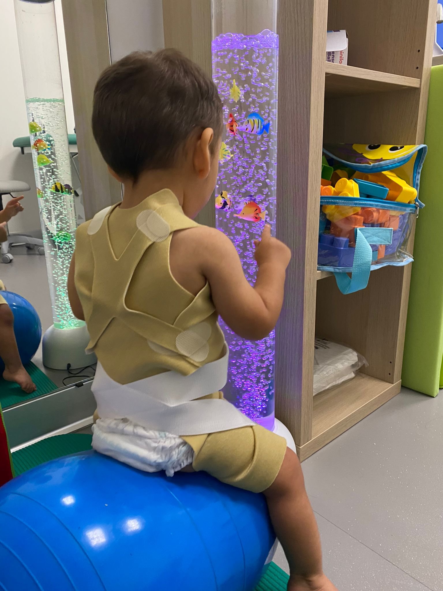 Uso de trajes de Lycra en el tratamiento de niños con patología del desarrollo