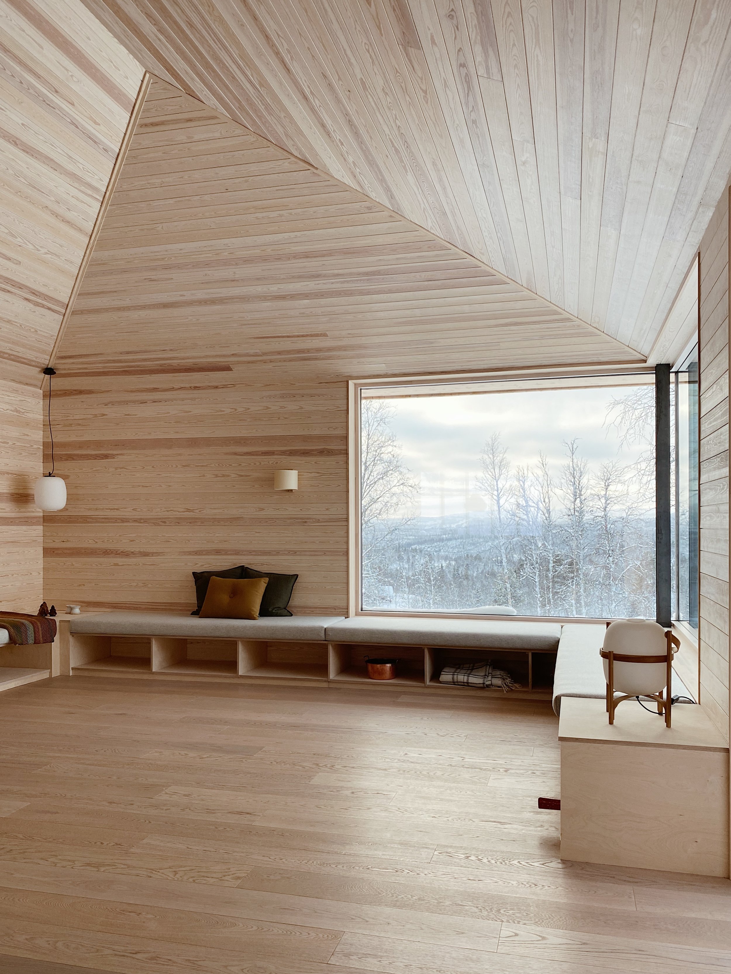 KINICO-Architecture-C+H-Cabin-Interior_04.JPG