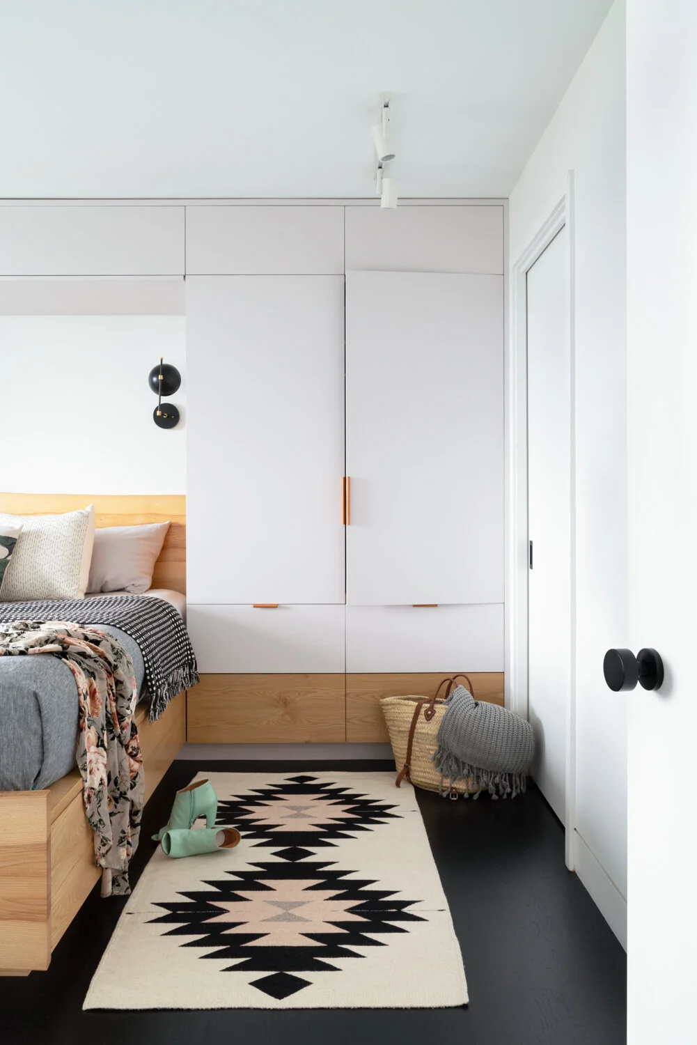 Bedroom 02.jpg