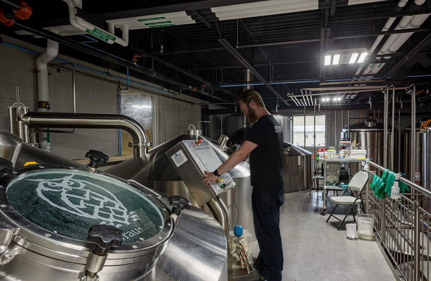 1021-a-Night-Shift_Runcible-Studios_Randall-Garnick-Photography.jpg