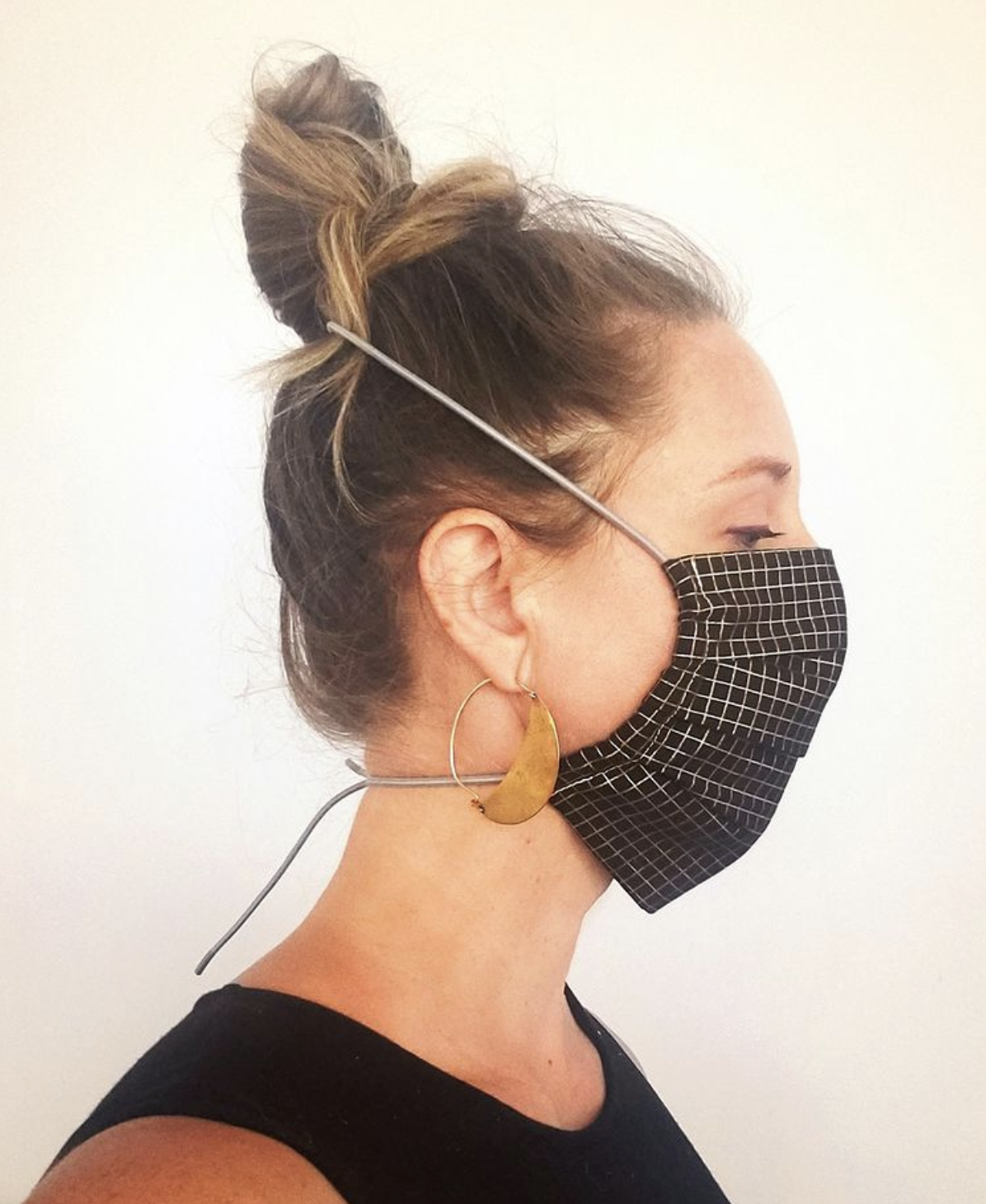 Black Grid Mask