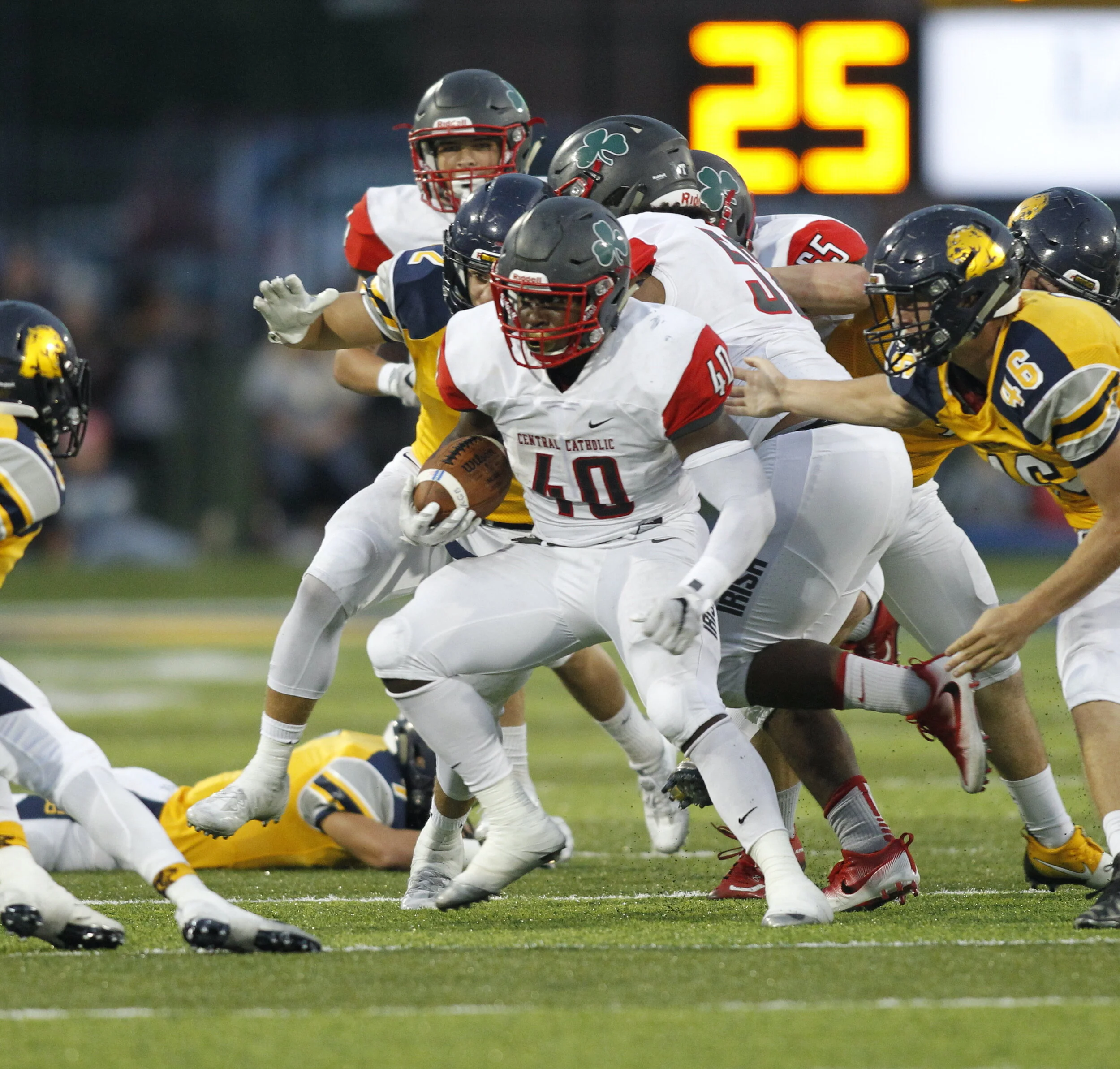 Alumnus Michael Warren Signs with Detroit Lions