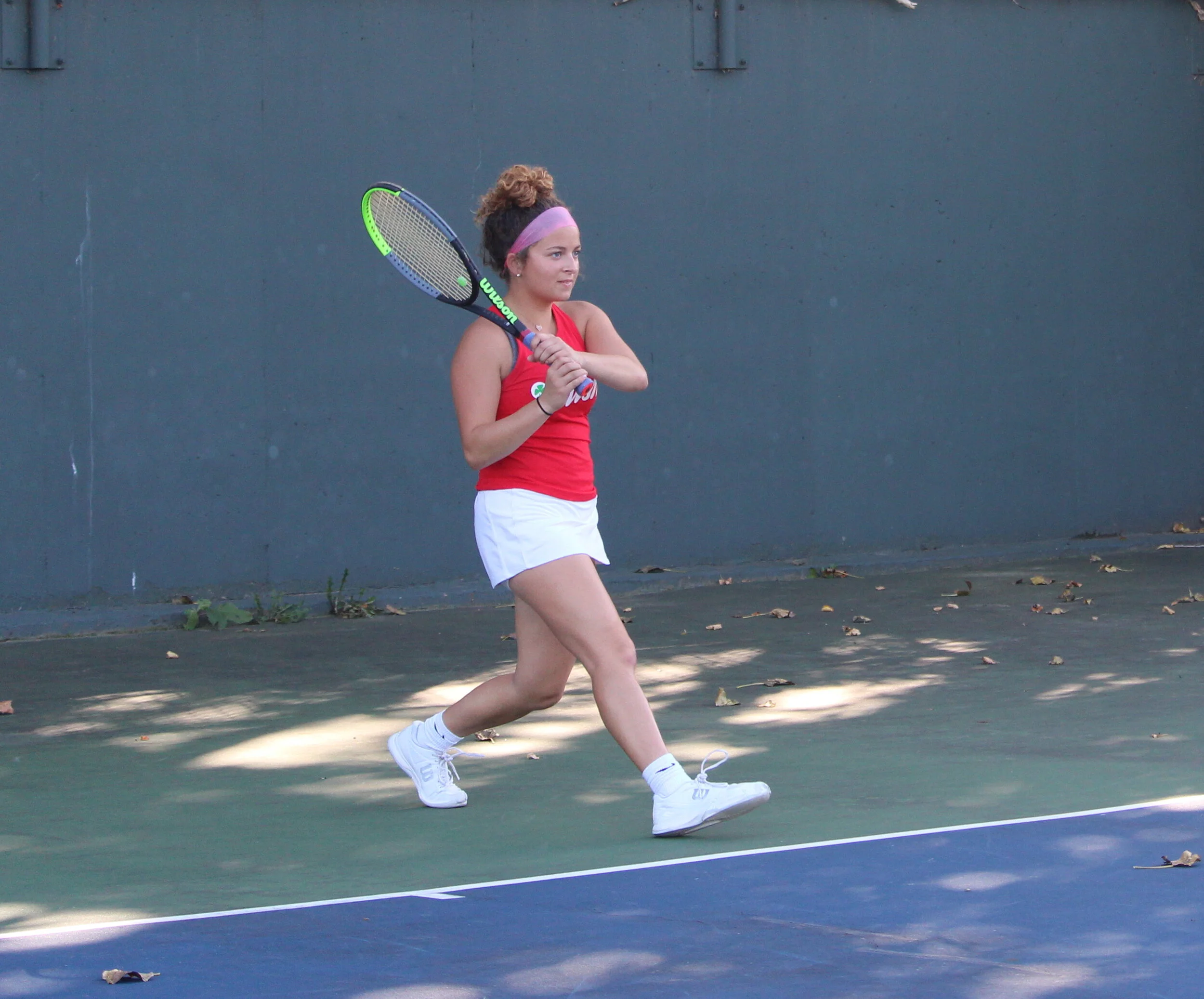Bella &amp; Lucia Spinazze Secure Sectional Crown in Doubles Action