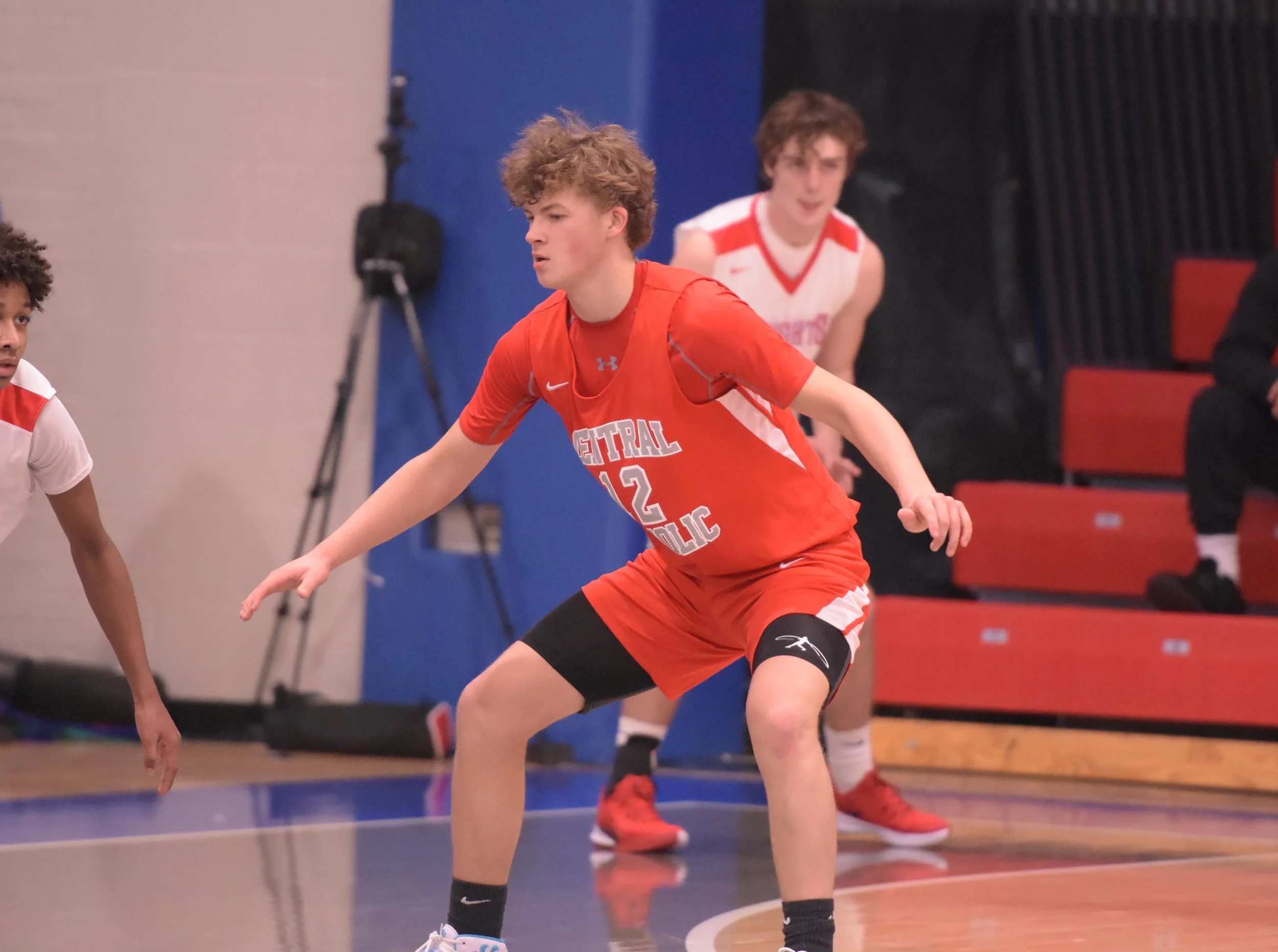Boys’ Basketball Pulls Away from Fairview Park at Jingle Bell Jam, 71-66
