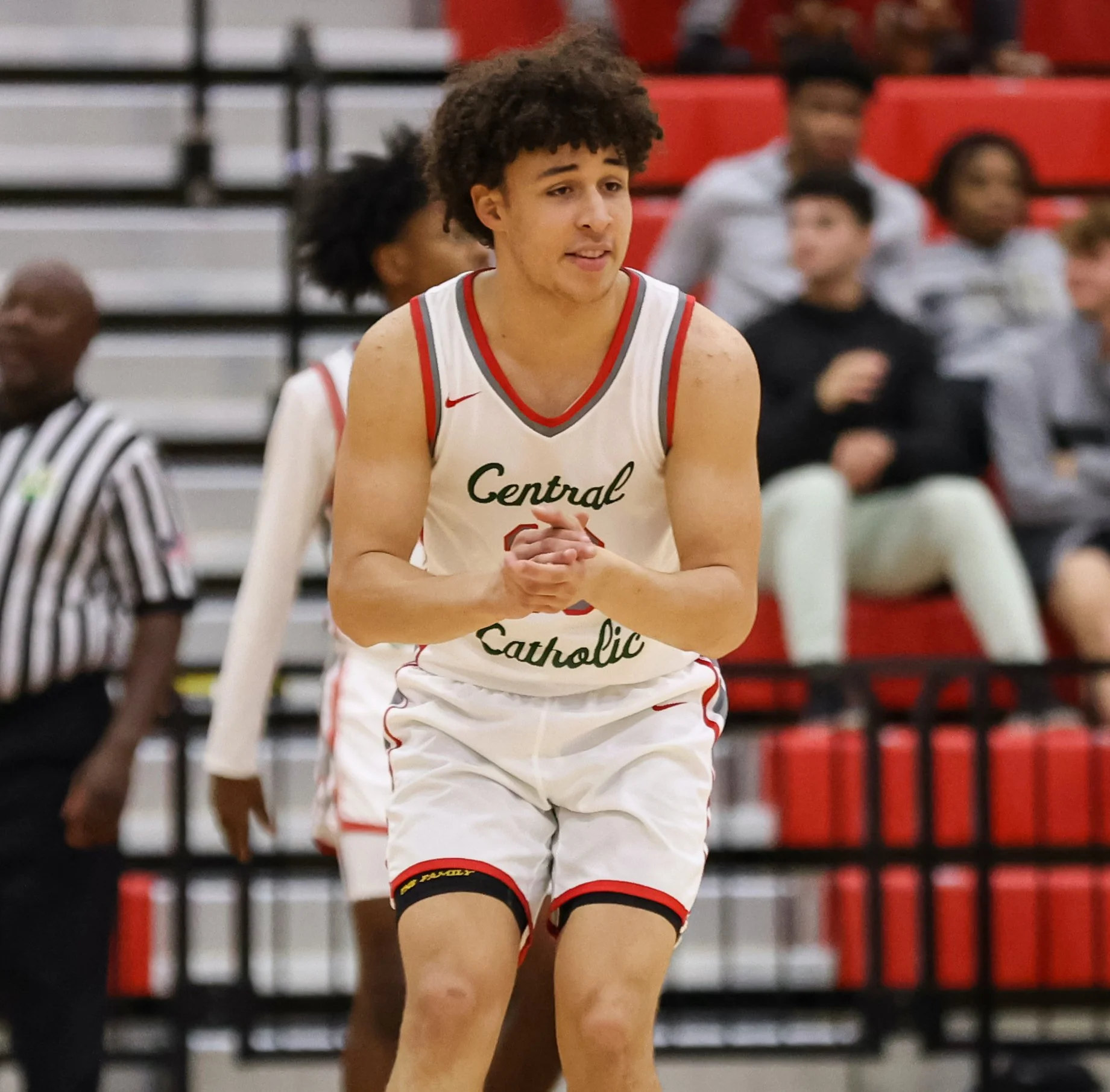 Boys’ Basketball Hammers Clay at Home, 68-24