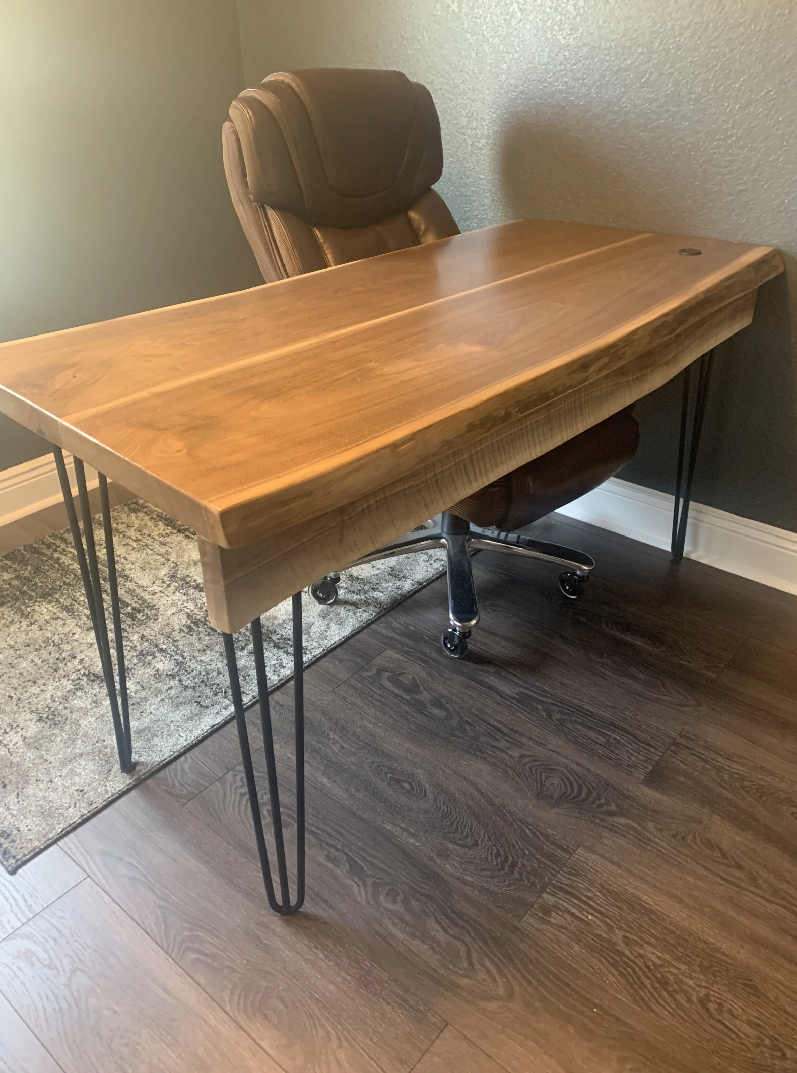 Walnut Desk.png