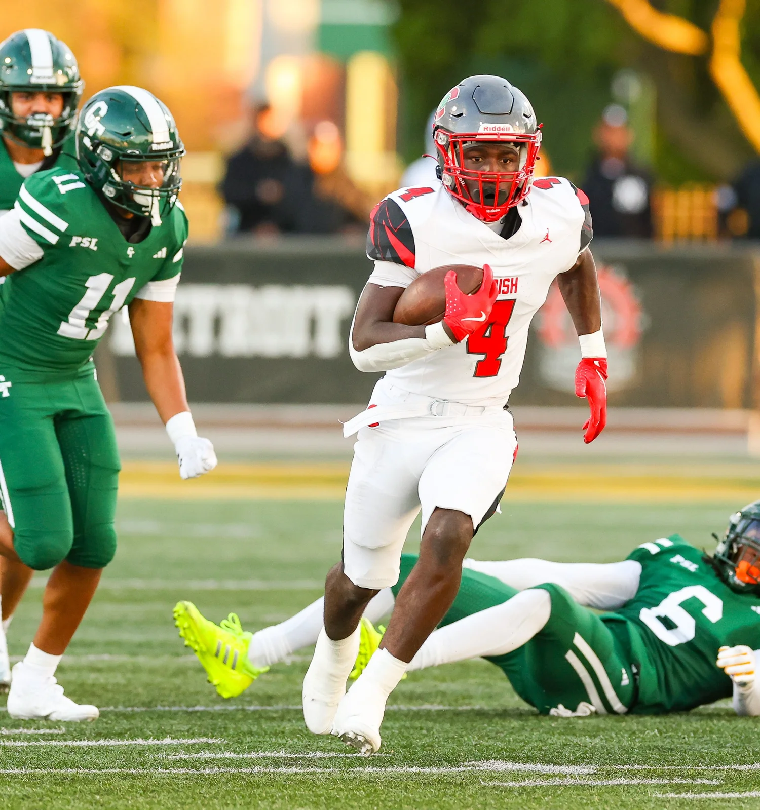 Football Falls Short vs. Detroit Catholic Central in CHSL Opener, 27-14