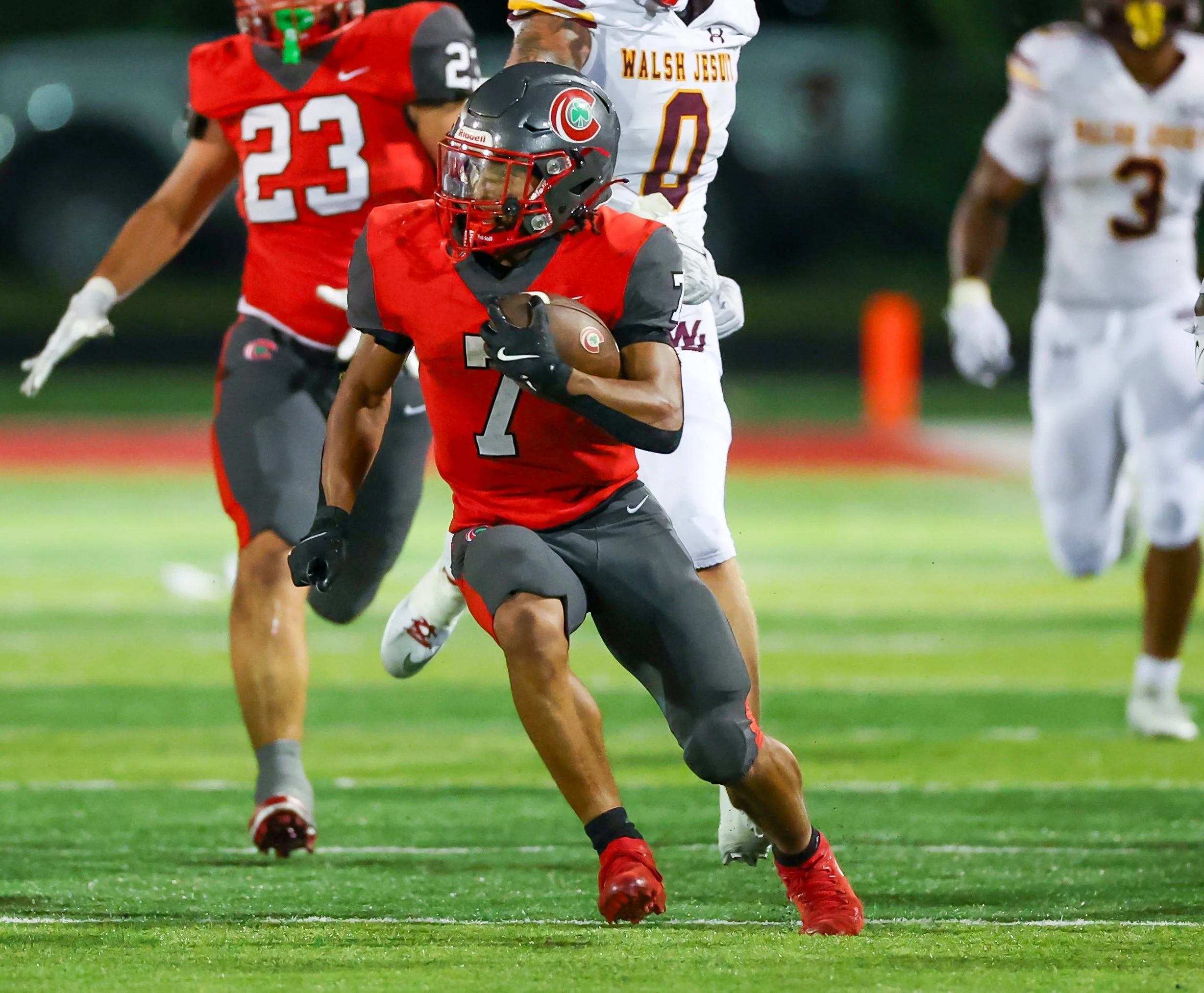 Football Defeats Trotwood-Madison in Season Opener, 27-9