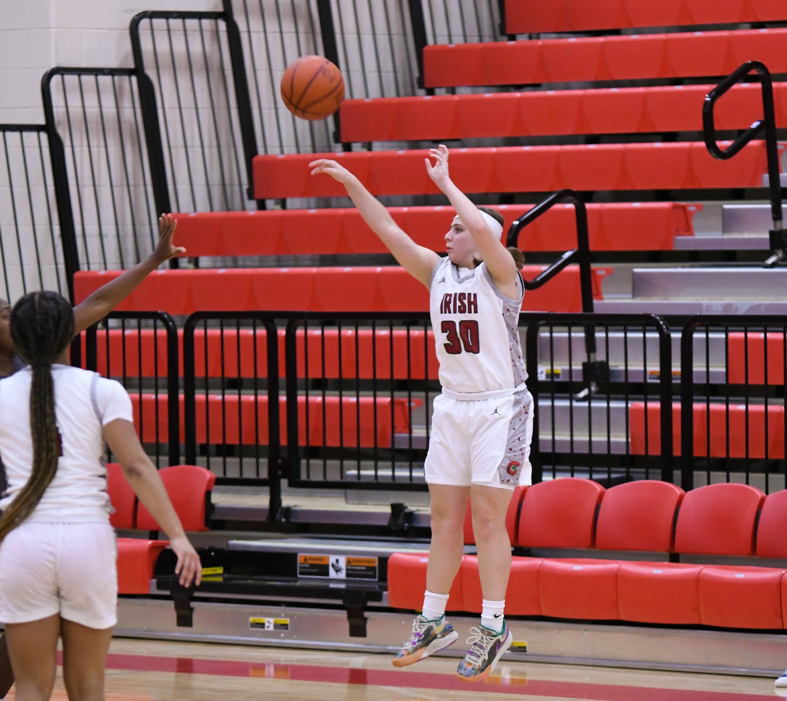Girls’ Basketball Demolishes Springfield on Road, 73-40 — Central