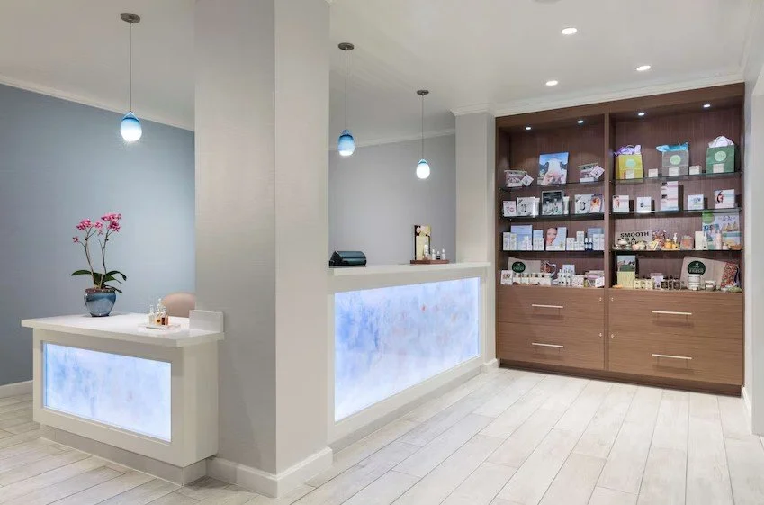 Hilton Clearwater Hotel Check-in.jpg